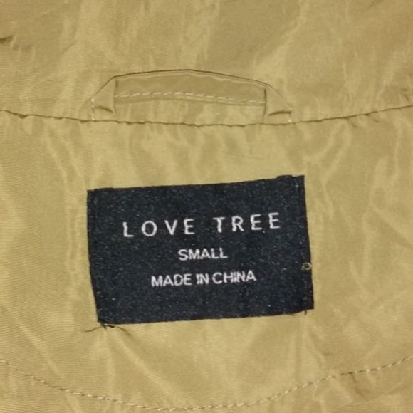 Love Tree Light Weight Green Jacket . ❤️🌲 - Picture 9 of 10